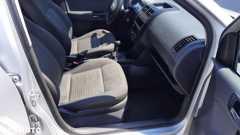 Volkswagen Polo - 7