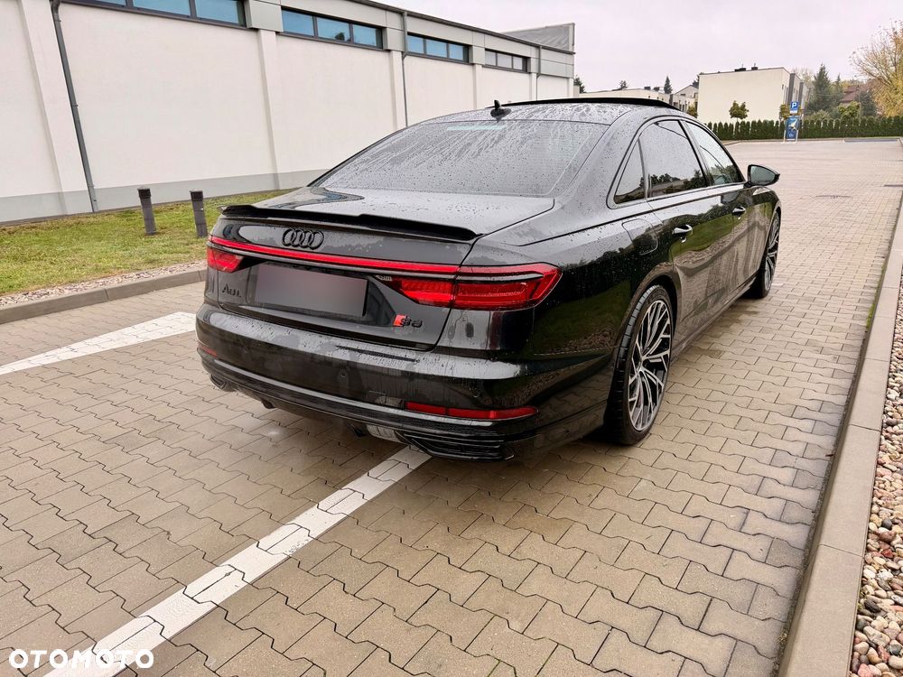 Audi A8 - 9