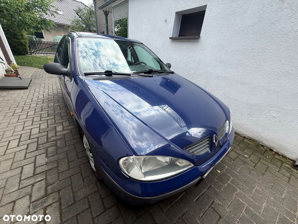 Renault Megane 1.4 RN - 10