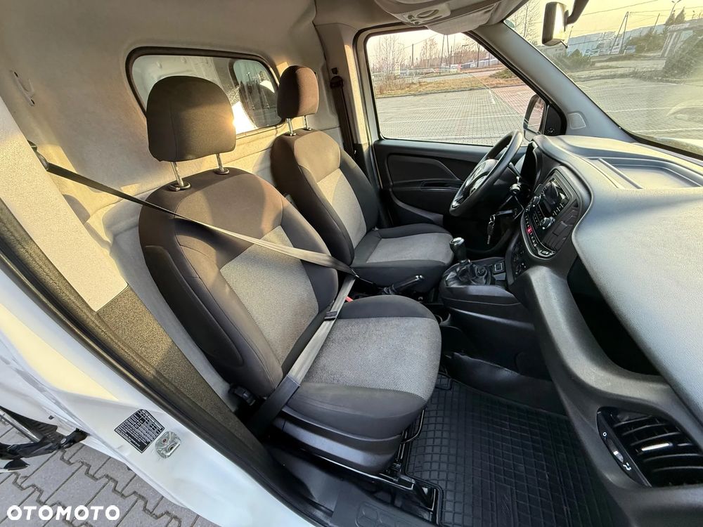 Fiat DOBLO - 21