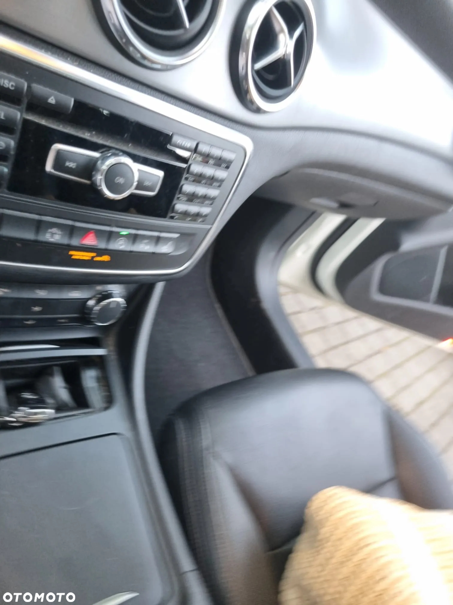 Mercedes-Benz GLA - 30