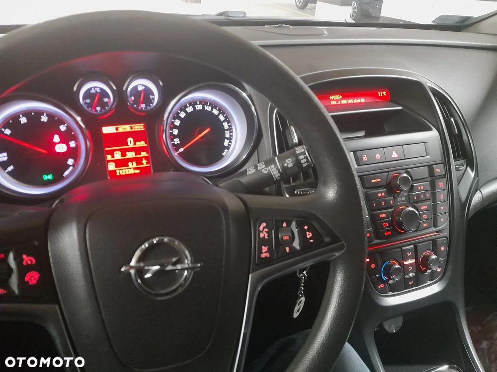 Opel Astra 1.6 CDTI Essentia - 9