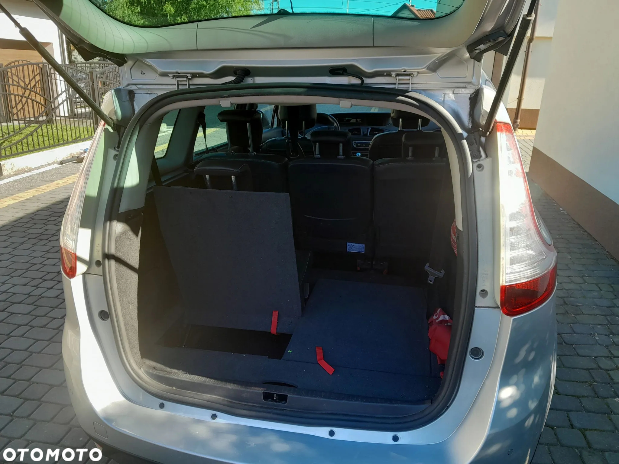 Renault Grand Scenic - 15