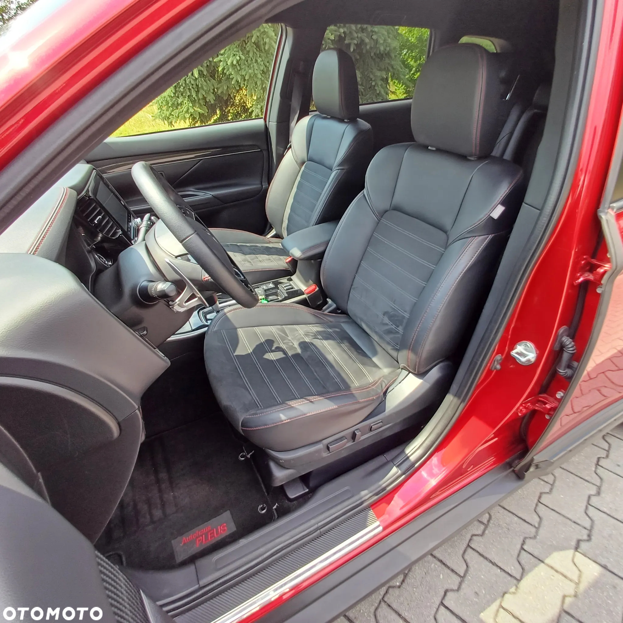 Mitsubishi Outlander - 11