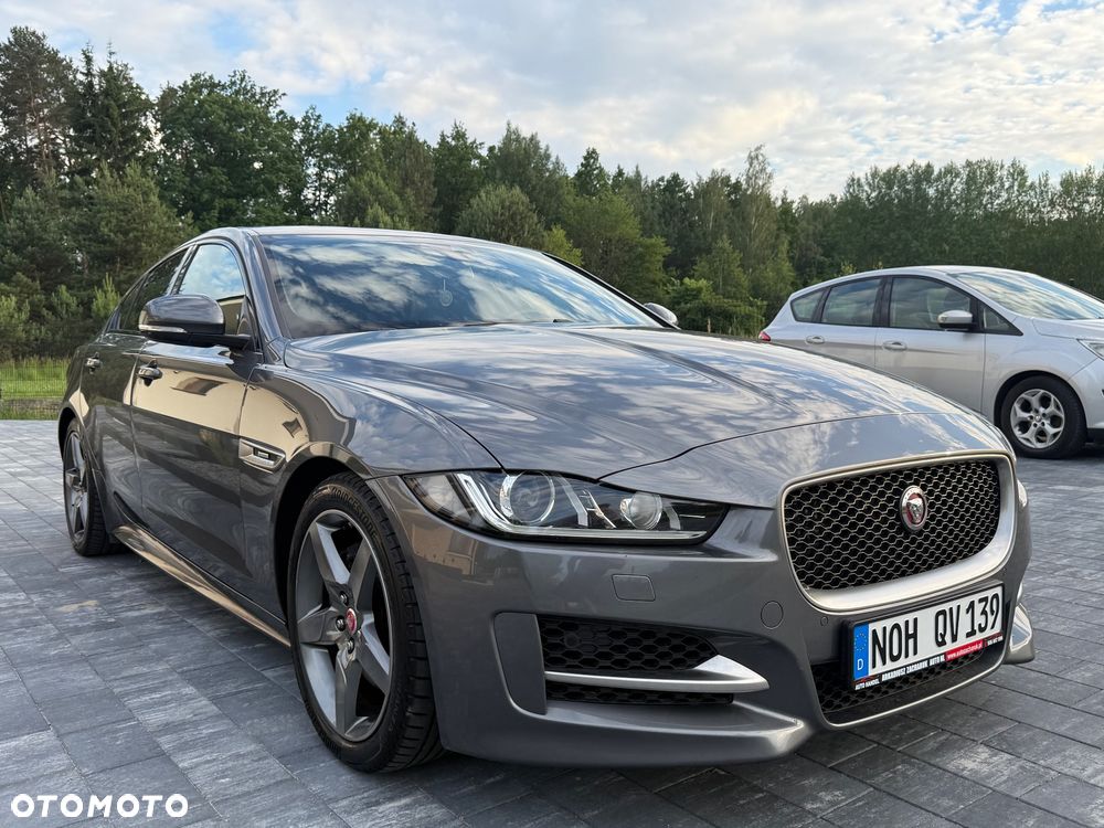 Jaguar XE 2.0 D R-Sport - 21