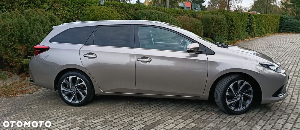Toyota Auris 2016 photo 5