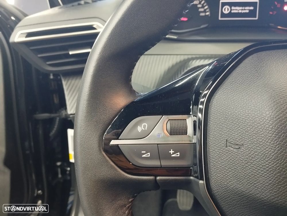 Peugeot 2008 1.2 PureTech Style - 17