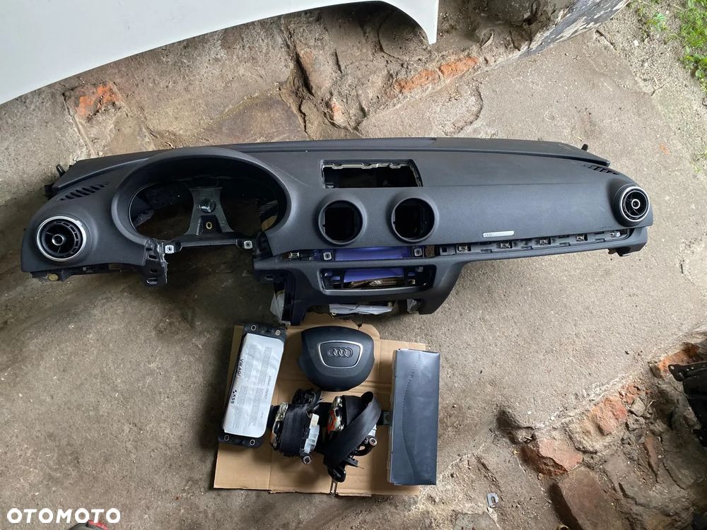 DESKA KONSOLA AIRBAG PASY ORYGINAŁ DEMONTAŻ AUDI A3 8V0 - 1