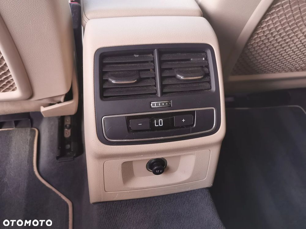 Audi A4 Limousine 40 TFSI S tronic S line - 15