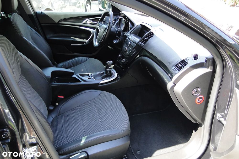 Opel Insignia - 11