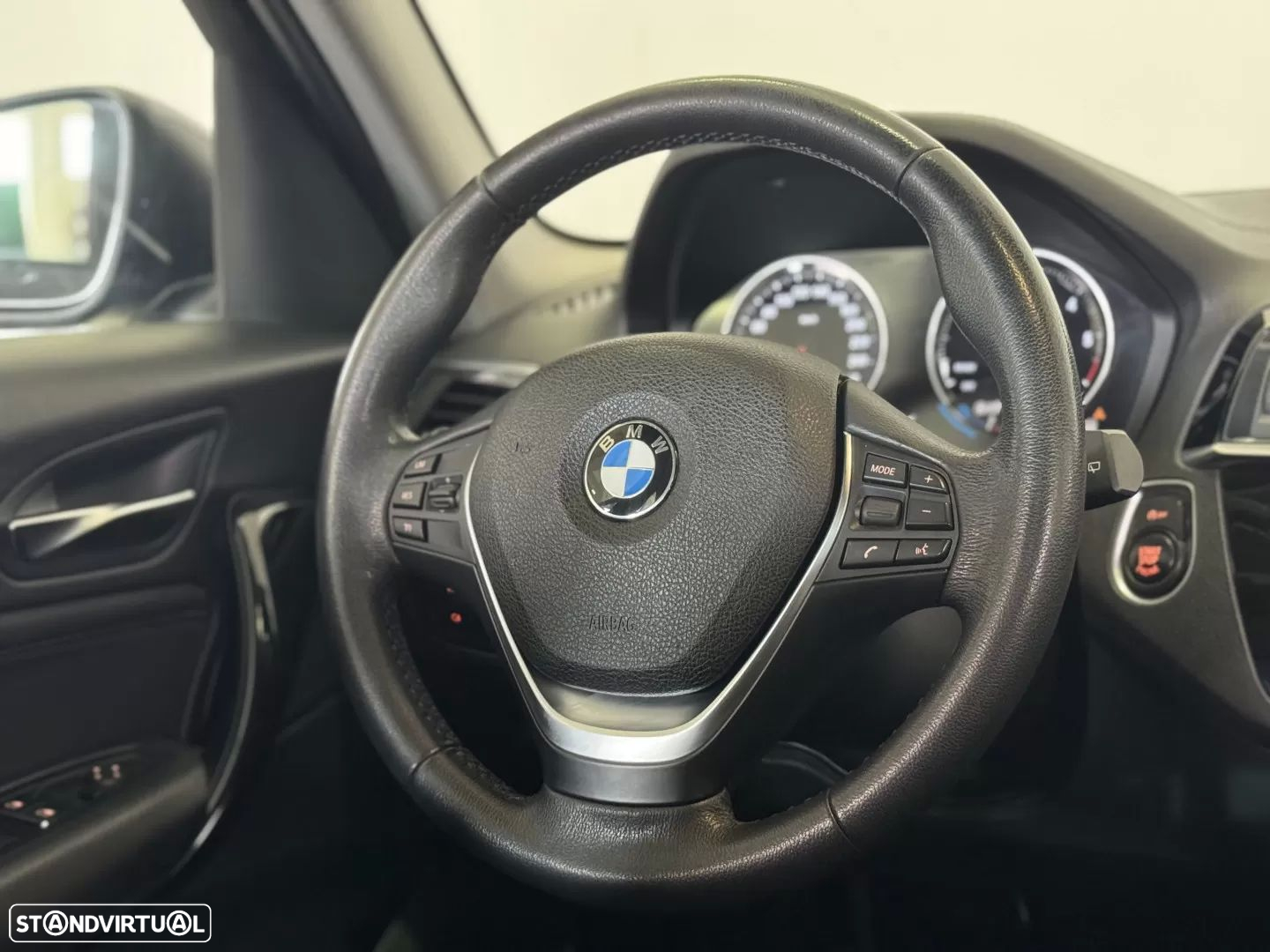 BMW 116 d Line Sport - 25