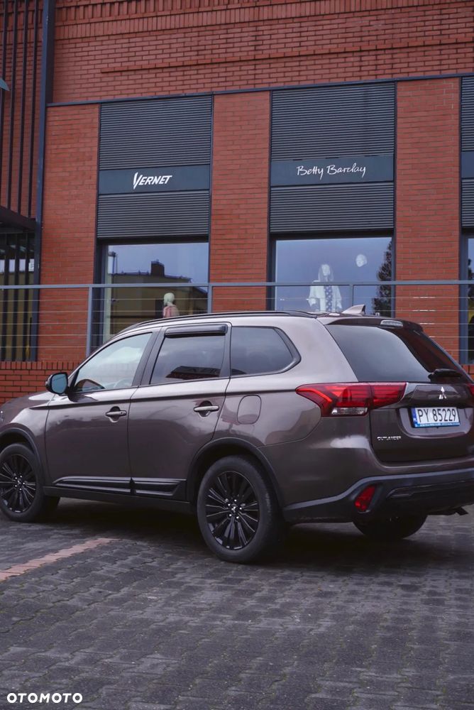 Mitsubishi Outlander - 5