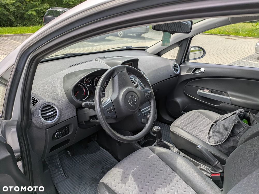 Opel Corsa 1.4 16V Enjoy - 5