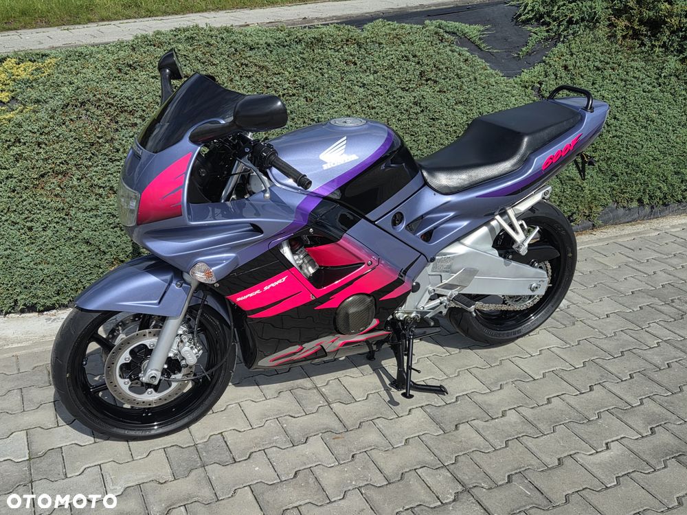 Honda CBR - 23