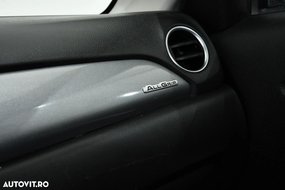 Suzuki Vitara 1.6 DDIS (4x4) Allgrip Comfort - 23