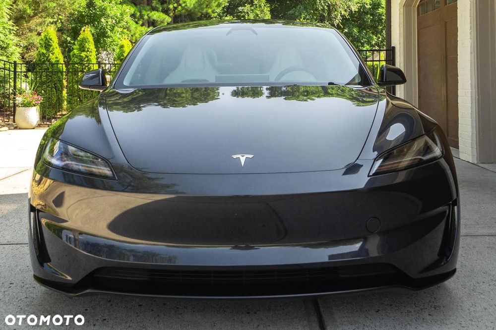 Tesla Model 3 Langstreckenbatterie Allradantrieb Dual Motor Performance - 3