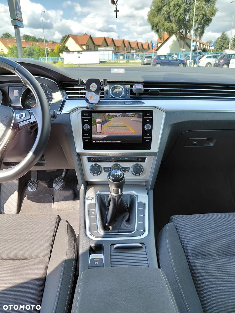Volkswagen Passat Variant 2.0 TDI (BlueMotion Technology) Comfortline - 11