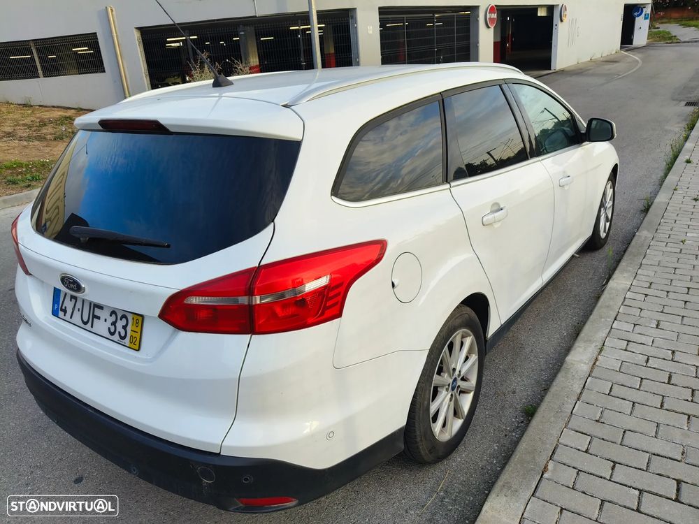 Ford Focus SW 1.5 TDCi EcoBlue Connected - 4
