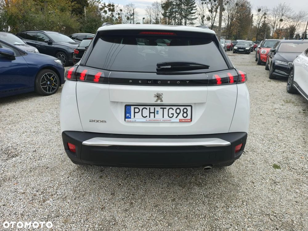 Peugeot 2008 - 6