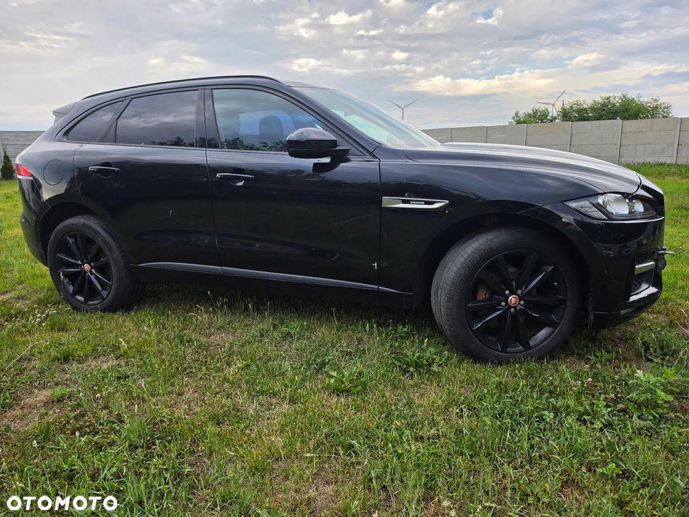 Jaguar F-Pace 20d R-Sport - 8