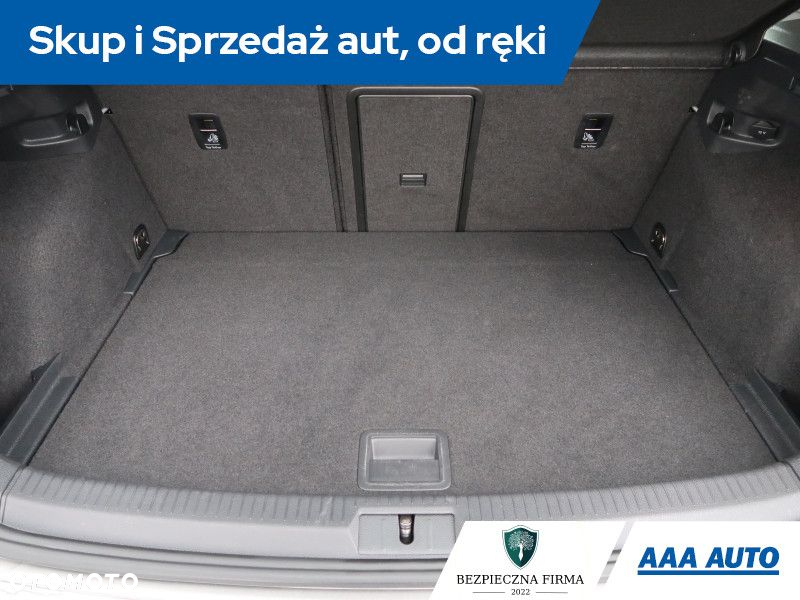 Volkswagen Golf - 14
