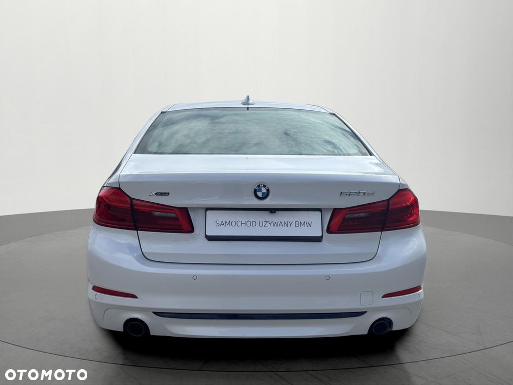 BMW Seria 5 520d Luxury Line sport - 14