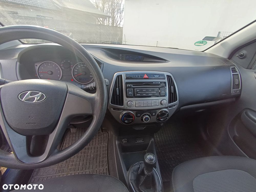 Hyundai i20 1.25 Classic + - 6