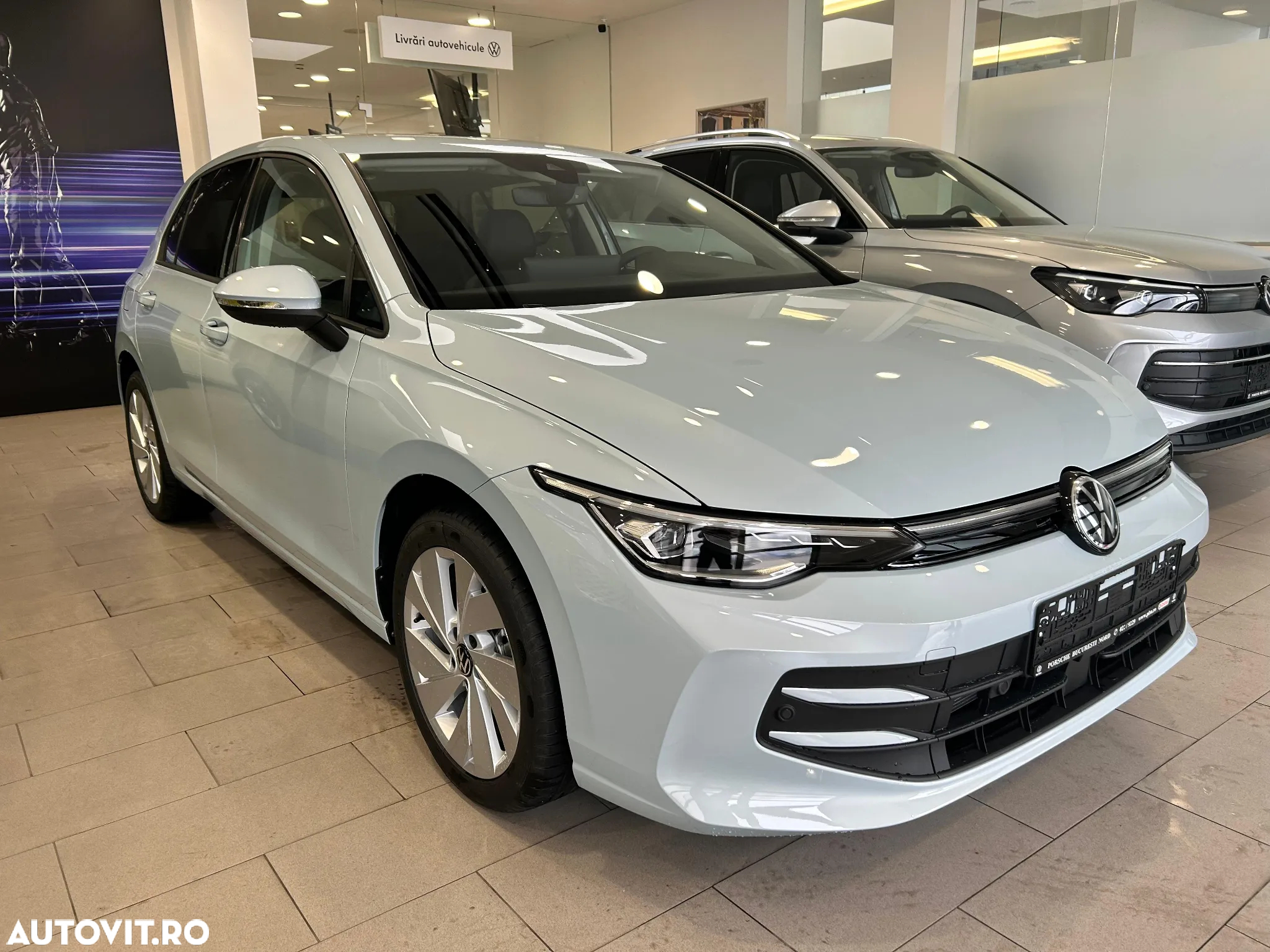 Volkswagen Golf 1.5 eTSI DSG MHEV Advanced - 2
