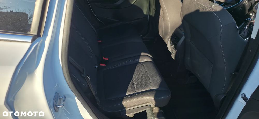 Ford Kuga - 2