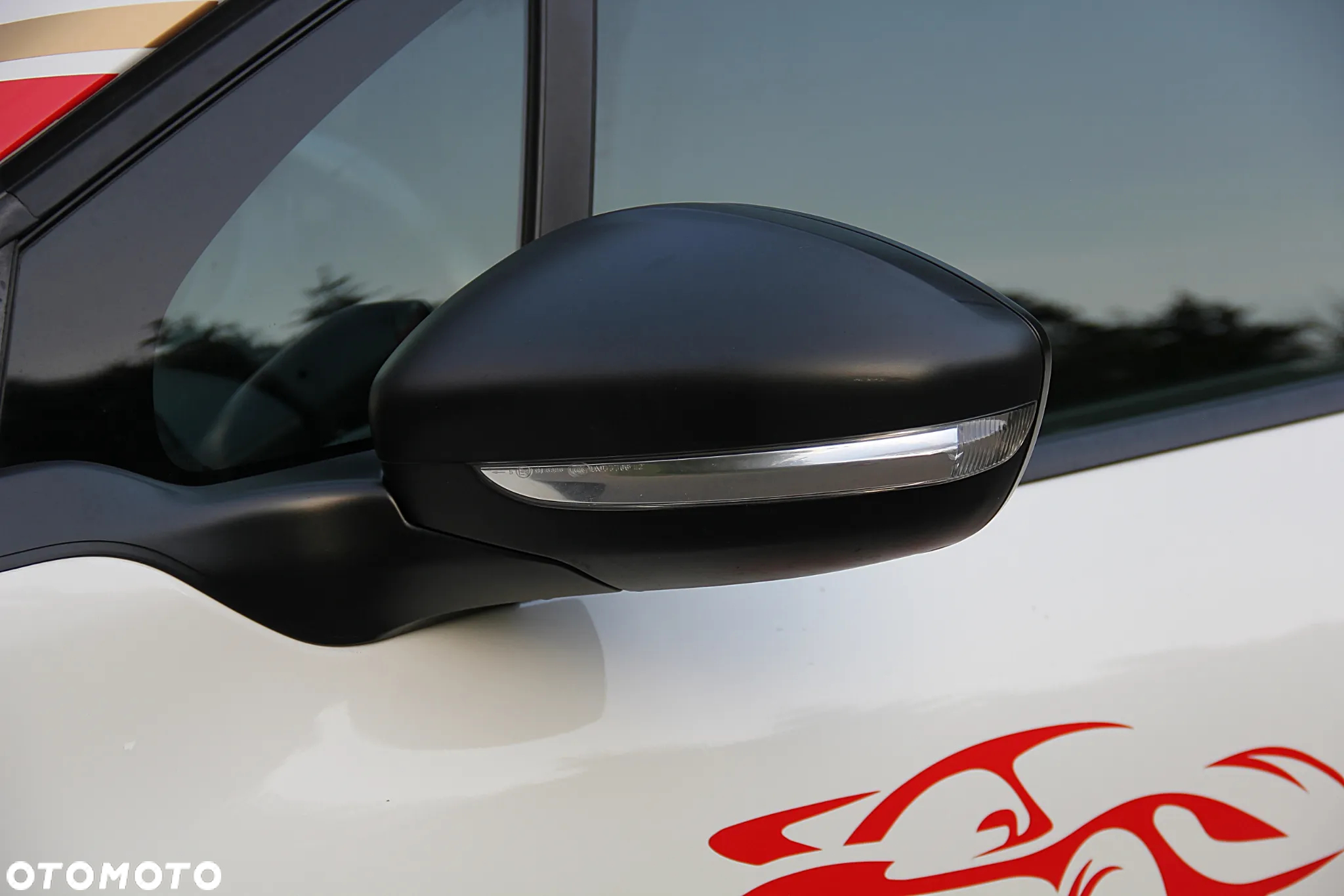 Peugeot 208 - 15
