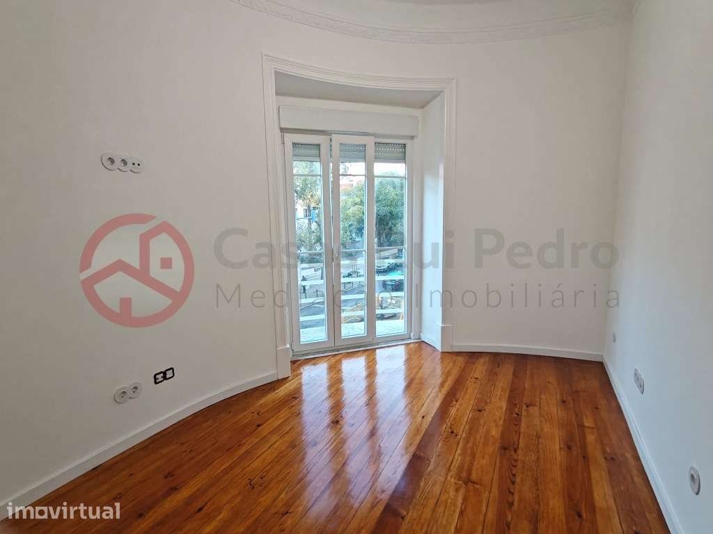 Apartamento T3 totalmente remodelado na Penha de França em Lisboa - Grande imagem: 3/31