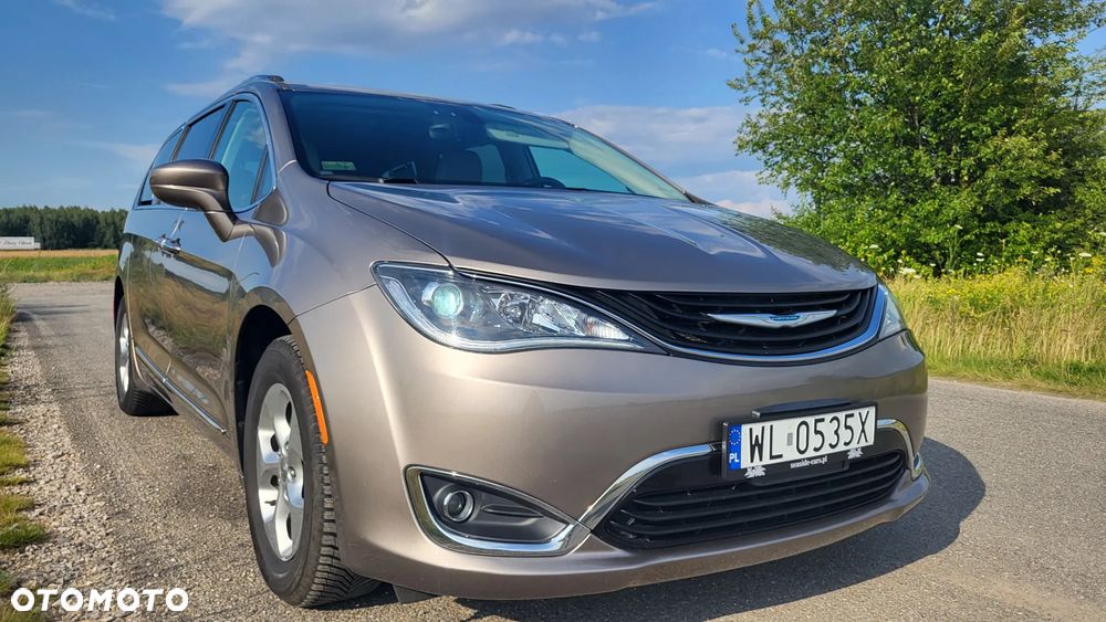 Chrysler Pacifica - 9