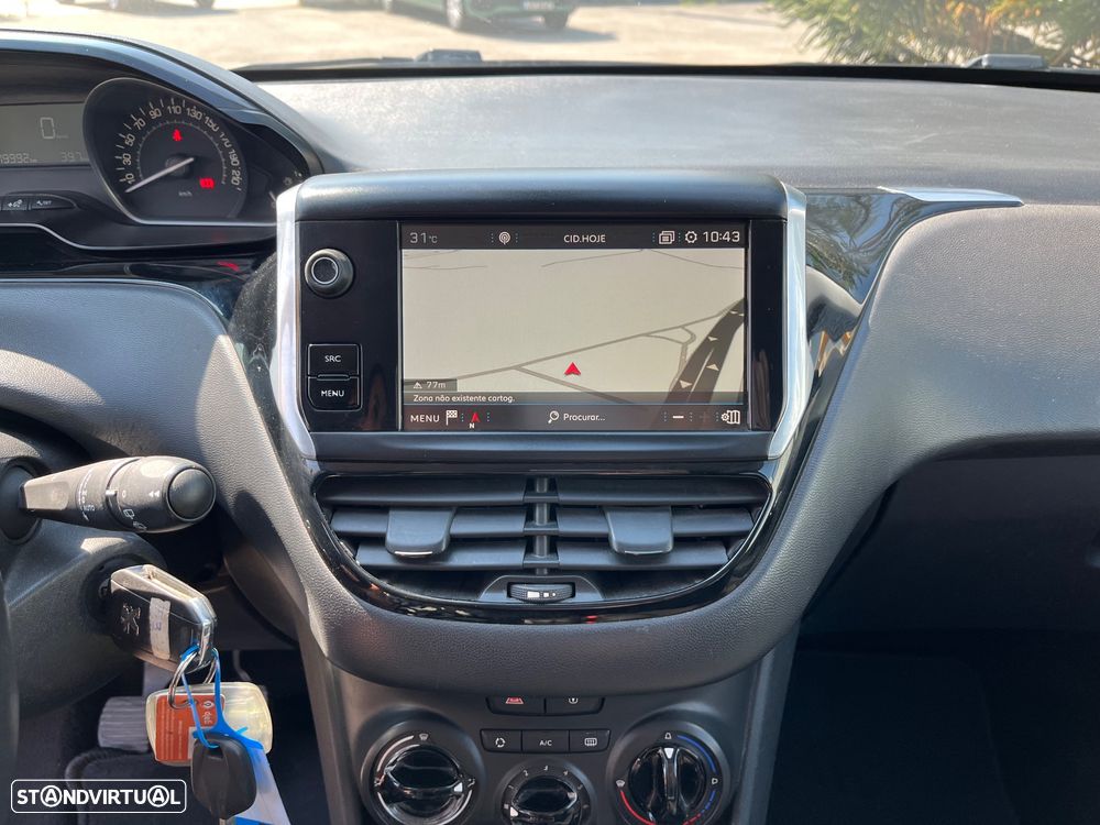 Peugeot 208 1.2 PureTech Signature - 33