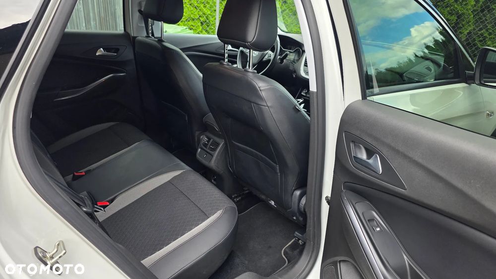 Opel Grandland X 1.6 T Ultimate S&S - 10