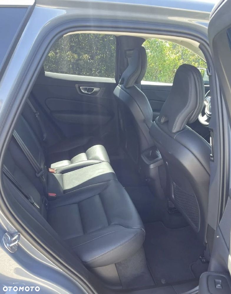 Volvo XC 60 B4 B Plus Bright - 8