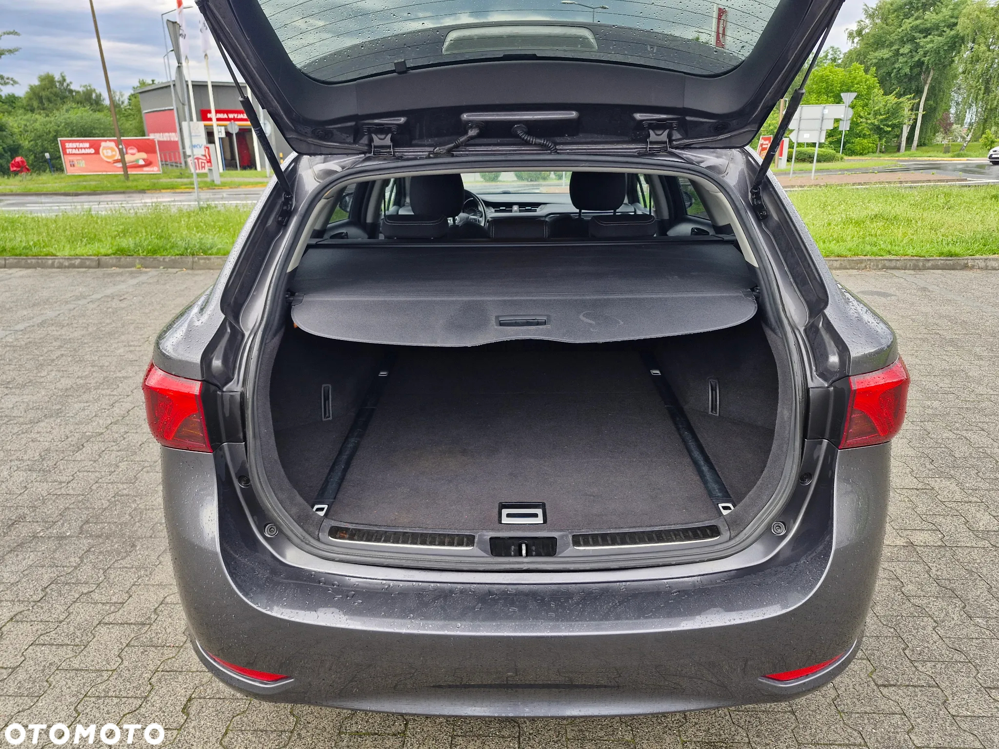 Toyota Avensis - 10