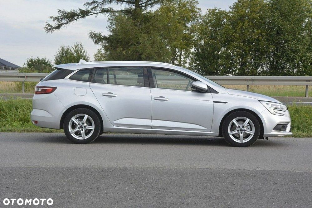 Renault Megane 1.5 dCi Zen - 11