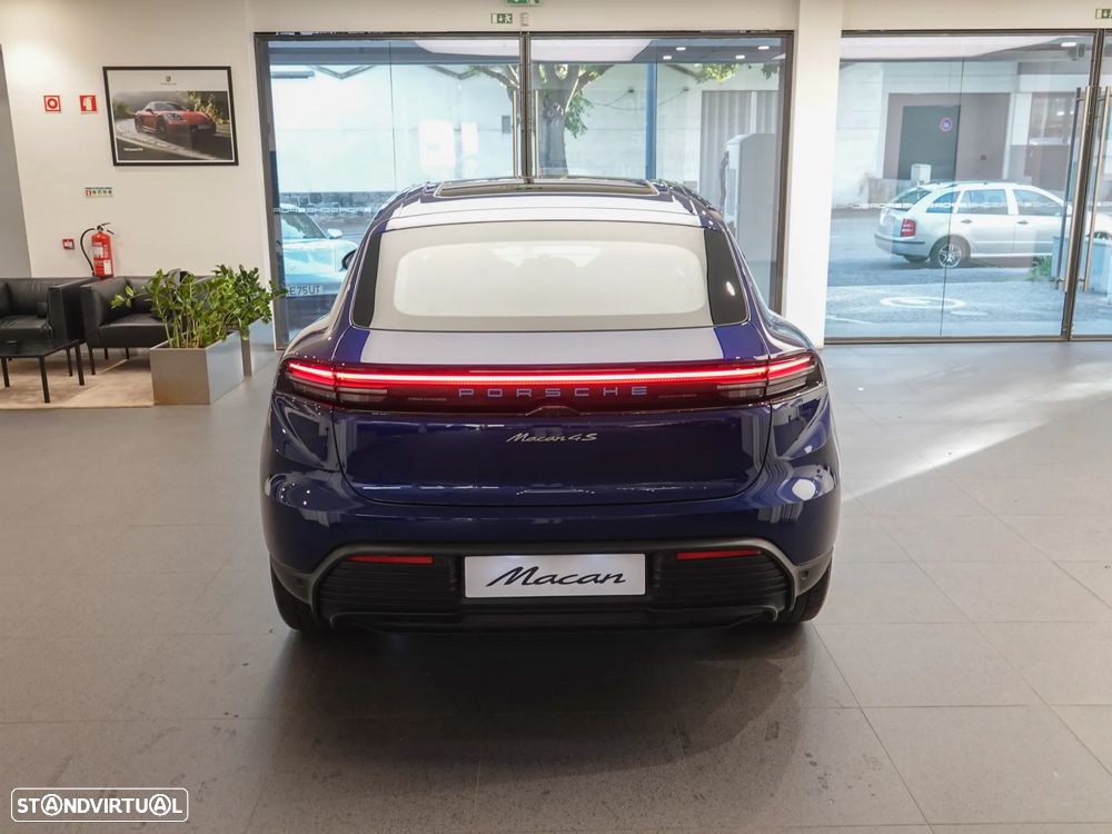 Porsche Macan Electric 4S - 7