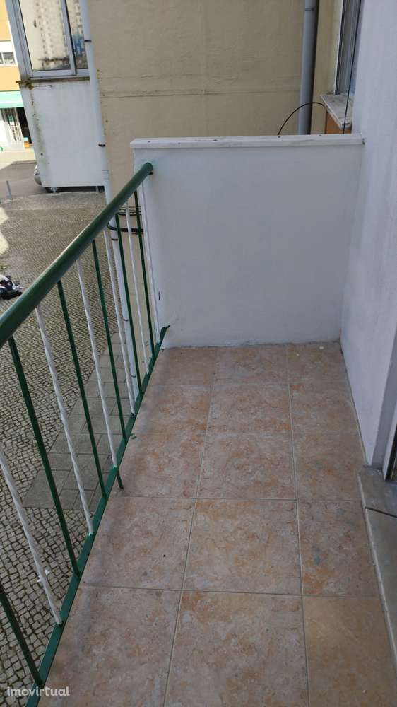 T2 com varanda, pronto a habitar, segurança e conforto - Grande imagem: 4/16