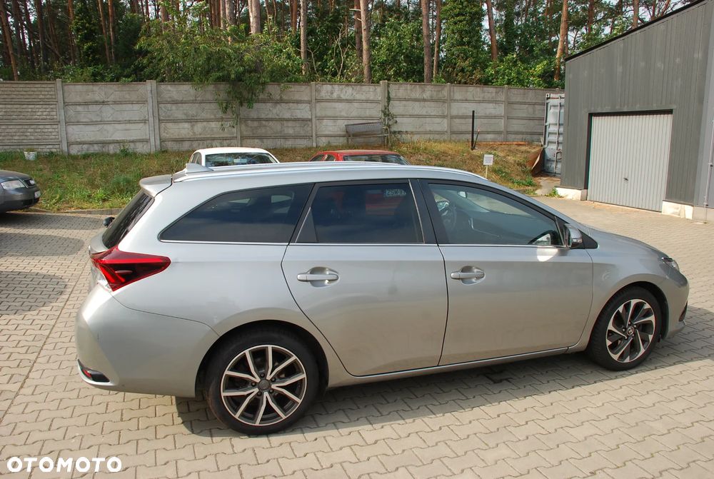 Toyota Auris 1.6 D-4D Edition-S - 17
