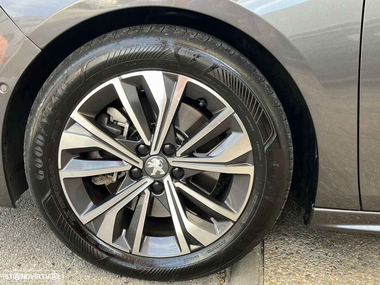 Peugeot 508 1.6 Hybrid Allure e-EAT8 - 26