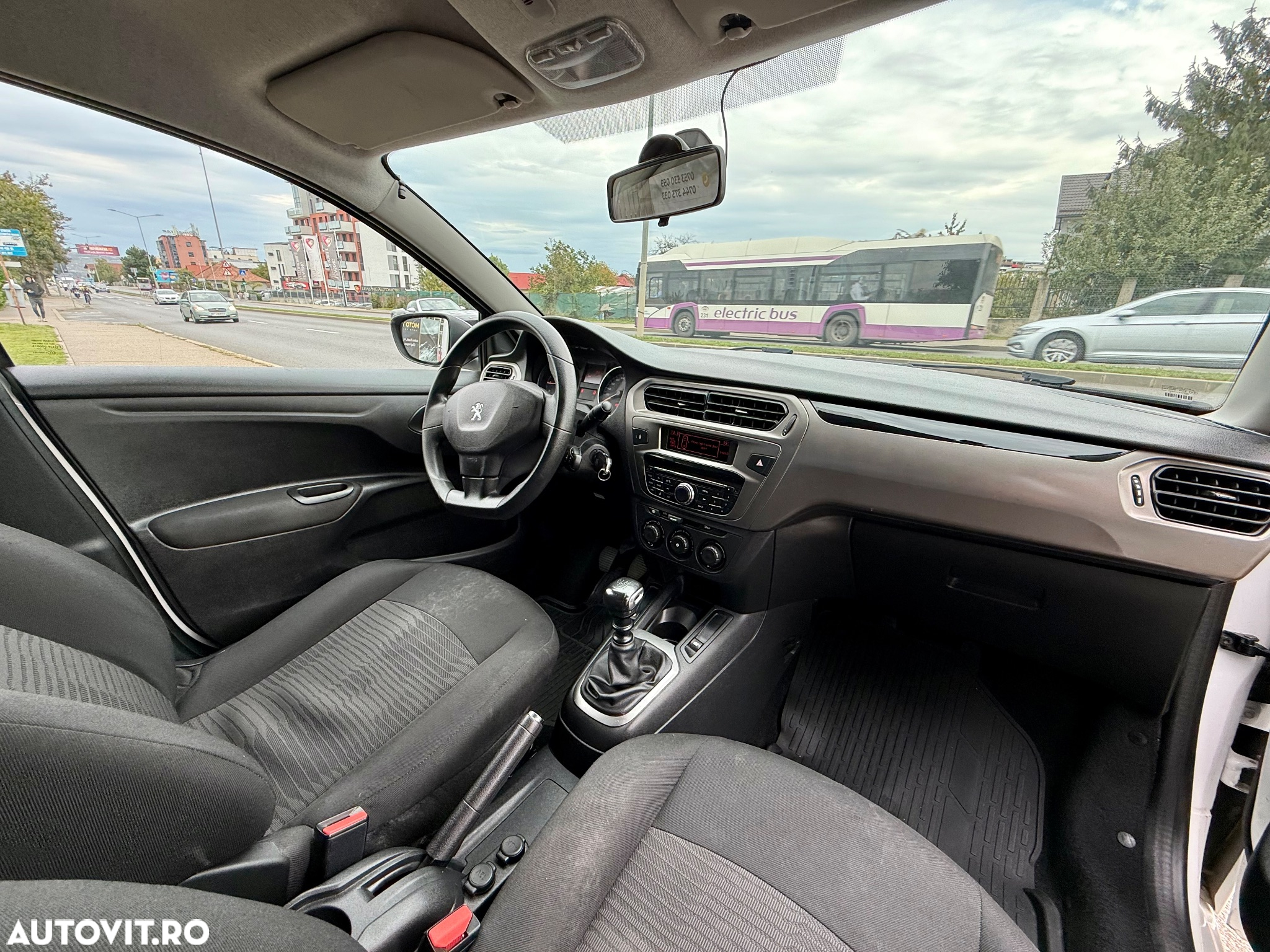 Peugeot 301 1.5 BlueHDI FAP Allure - 14