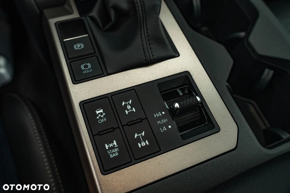 Toyota Land Cruiser LC 2.8 D-4D First Edition - 24