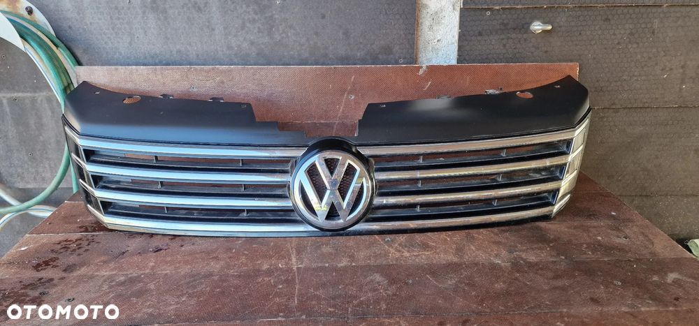 GRILL ATRAPA CHŁODNICY VW PASSAT B7 - 1