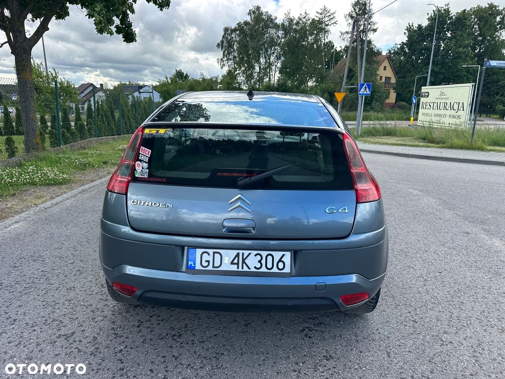 Citroën C4 1.4 16V VTR - 12
