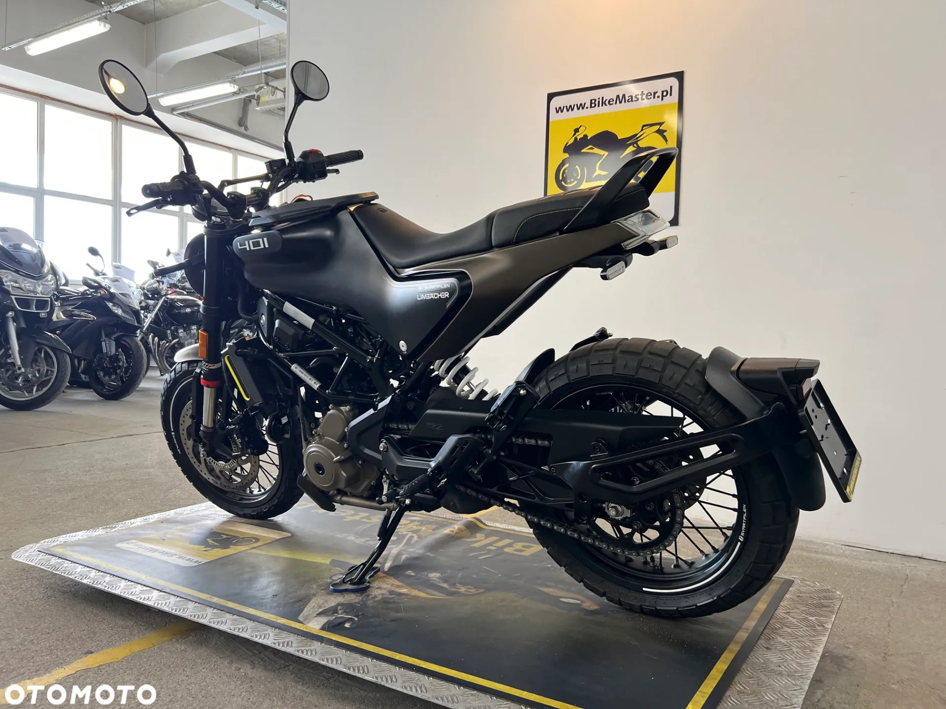 Husqvarna Svartpilen - 6