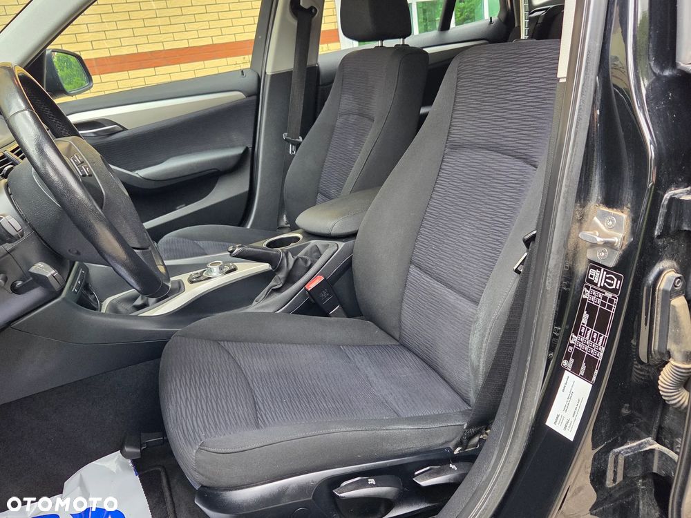 BMW X1 sDrive18i xLine - 25