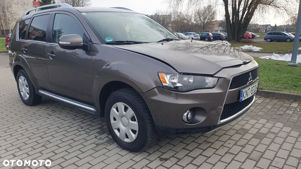 Mitsubishi Outlander - 17