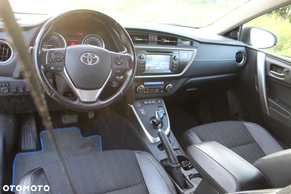 Toyota Auris 1.8 HSD Luna - 11