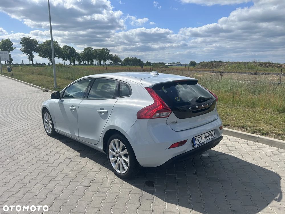 Volvo V40 D2 - 3